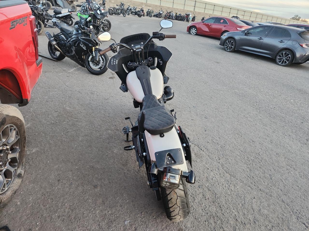 Harley-Davidson Fxlrst Image 3