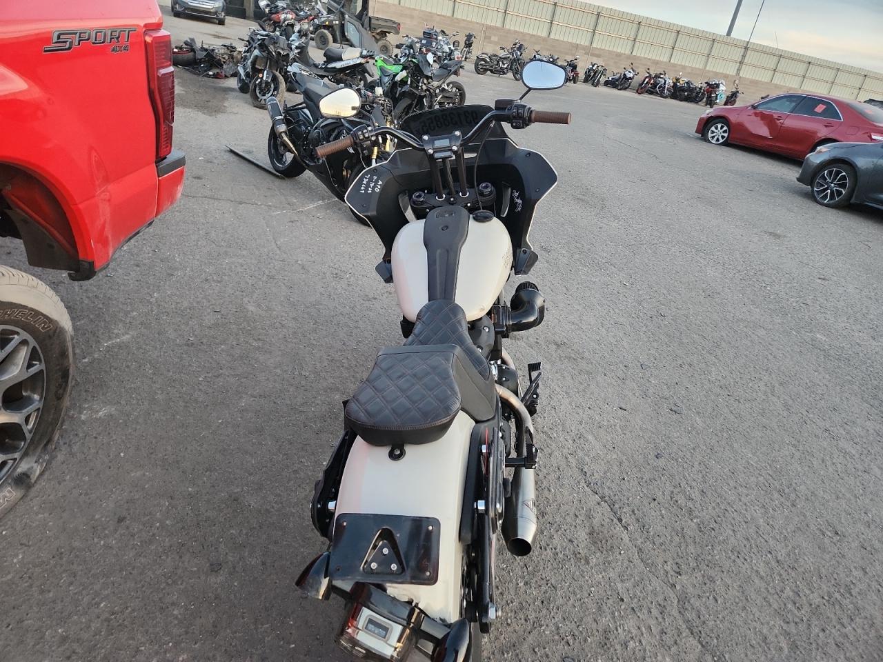 Harley-Davidson Fxlrst Image 4