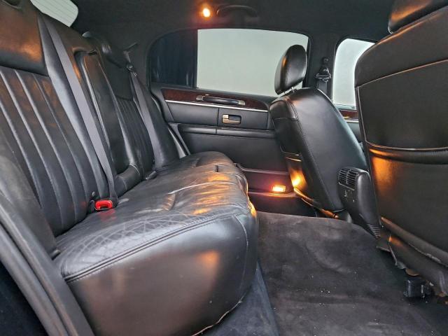 Lincoln Towncar Executive L Image 6