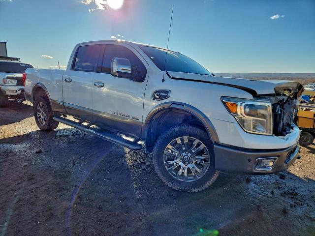 Nissan Titan Sl Image 6