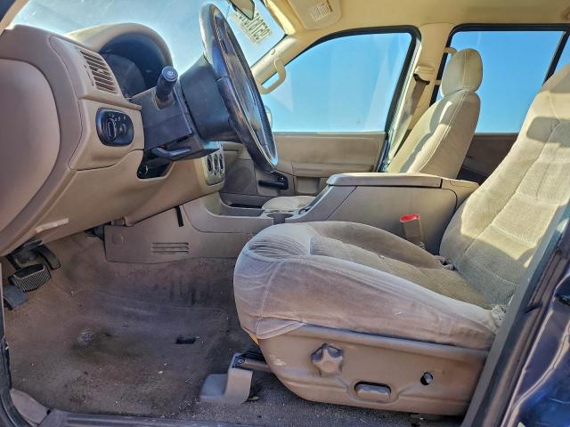 Ford Explorer Xlt Image 3