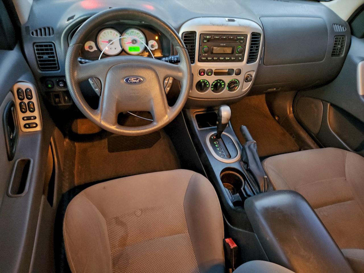 Ford Escape Xlt Image 7