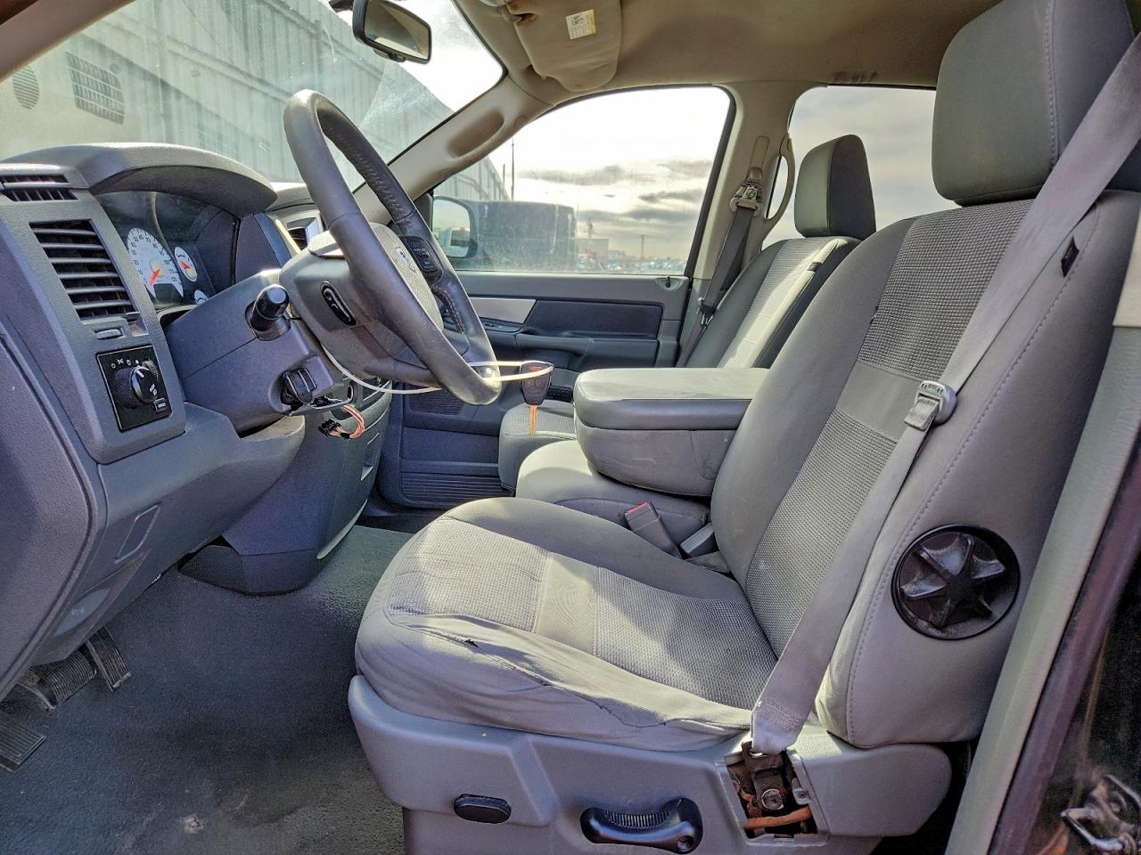 Dodge Ram 1500 St Image 11