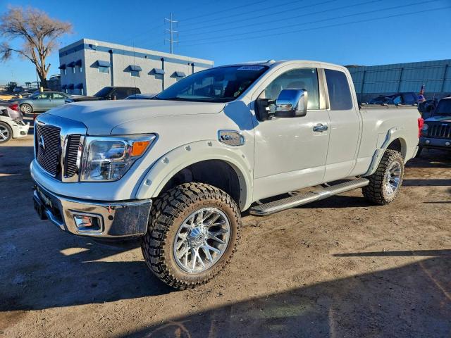  Salvage Nissan Titan