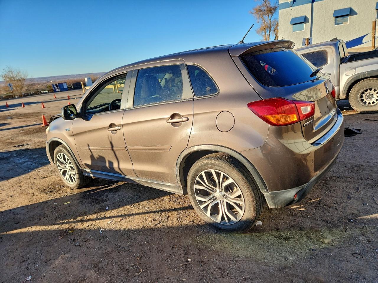 Mitsubishi Outlander Es Image 4