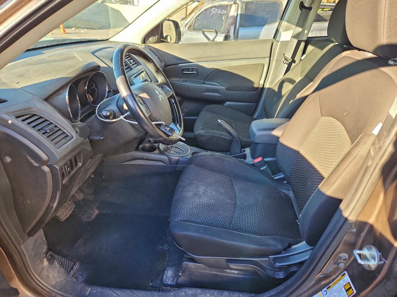 Mitsubishi Outlander Es Image 5