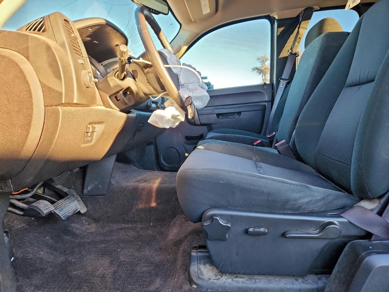 Chevrolet Silverado K2500 Heavy Duty Lt Image 5