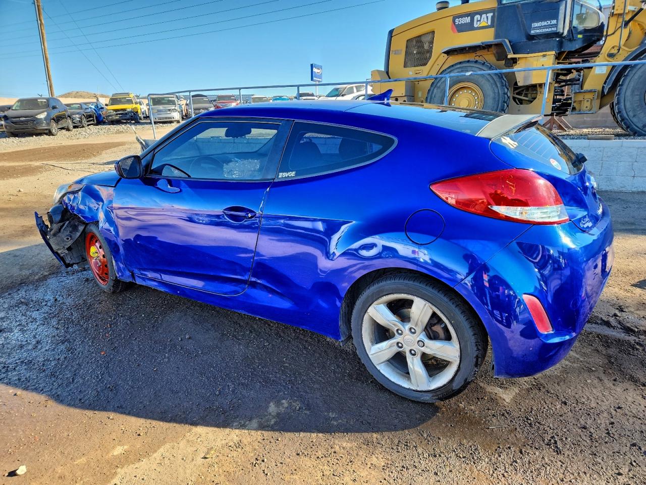 Hyundai VELOSTER Image 2