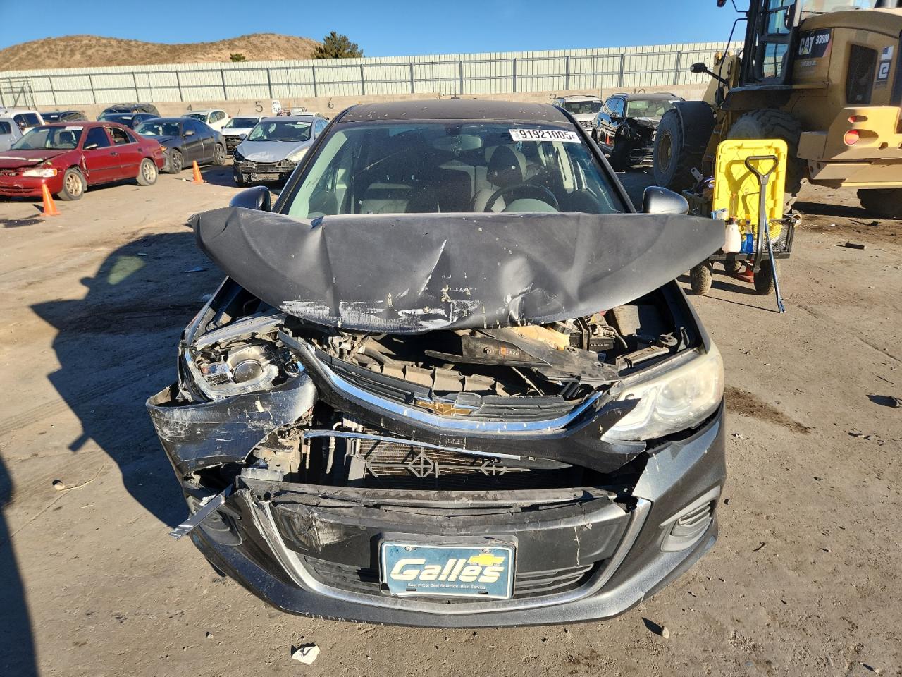 Chevrolet Sonic Lt Image 4