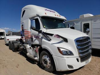  Salvage Freightliner Cascadia 1