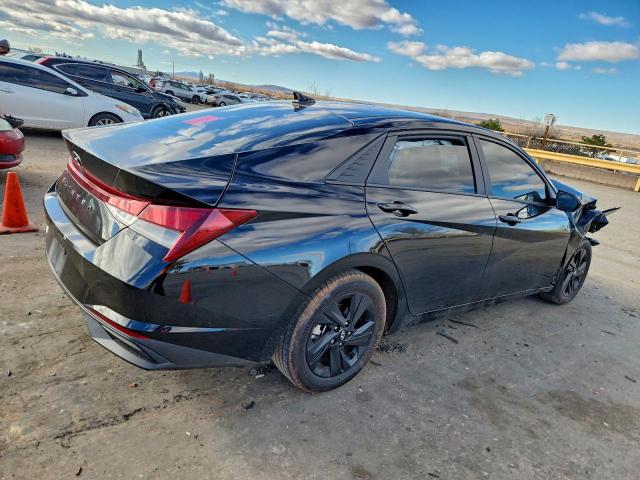 Hyundai ELANTRA Sel Image 8