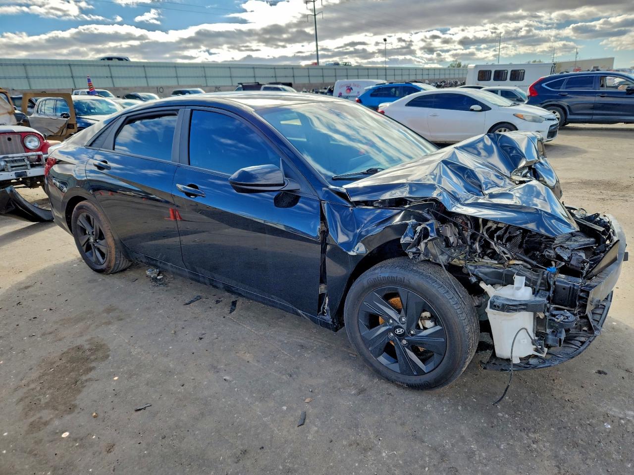 Hyundai ELANTRA Sel Image 3