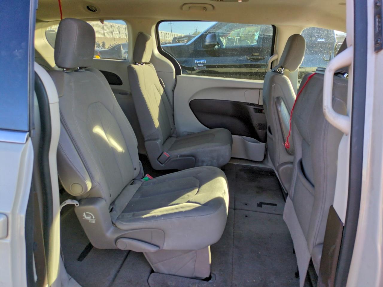 Chrysler Pacifica Lx Image 6