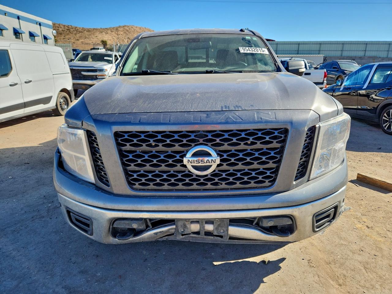 Nissan Titan Sv Image 12