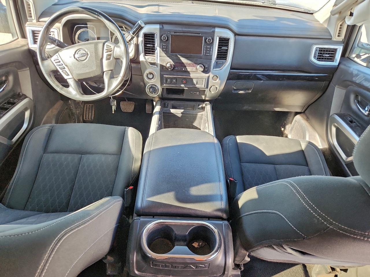 Nissan Titan Sv Image 4