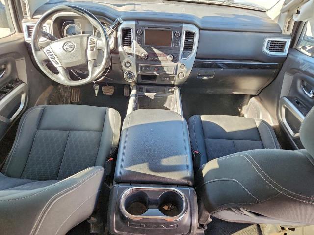 Nissan Titan Sv Image 4