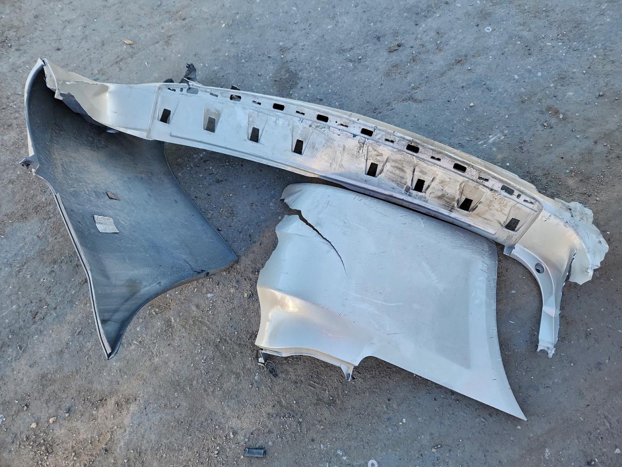 Chrysler Minivan Touring Image 5