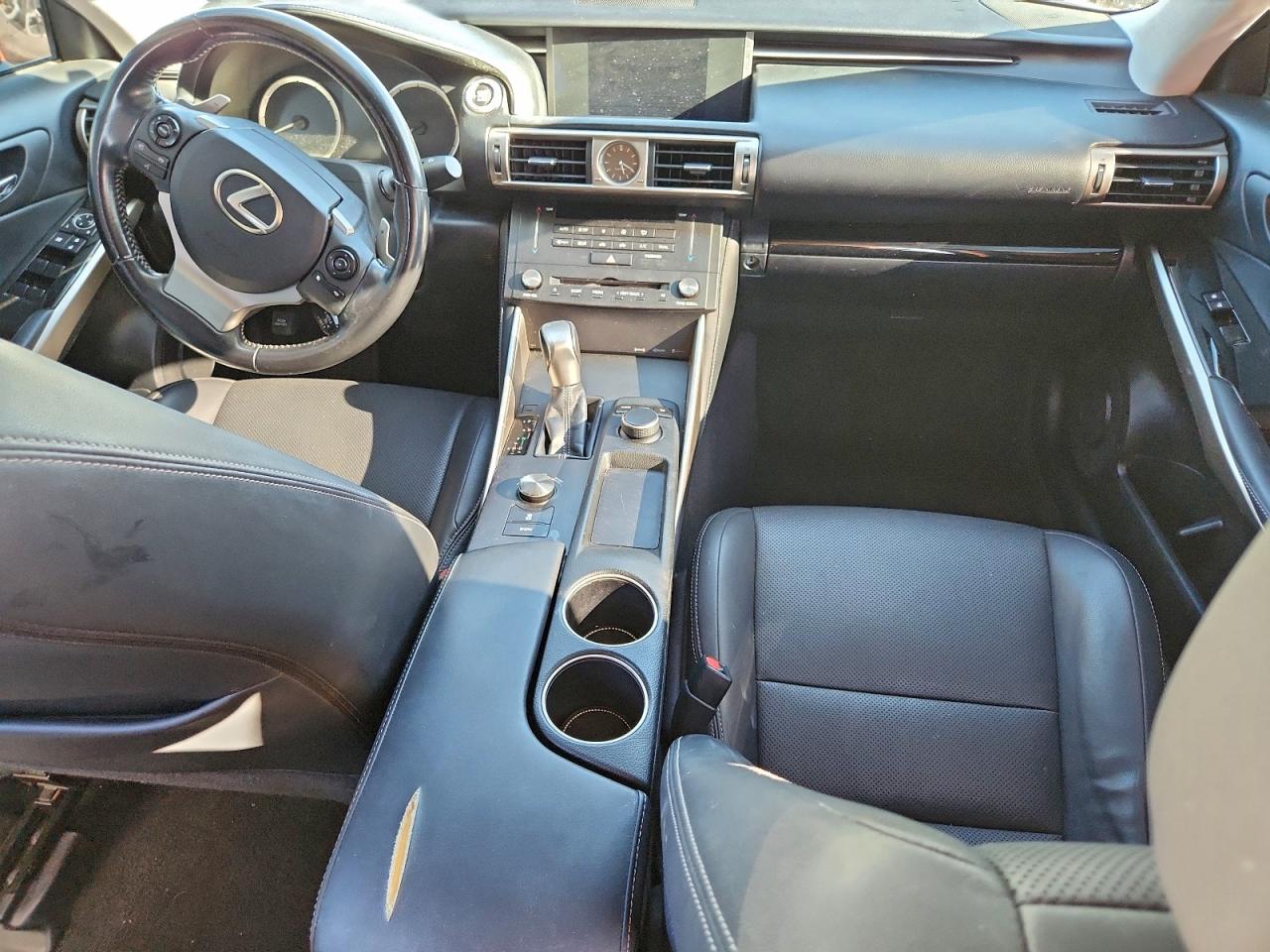 Lexus Is 200t Image 8