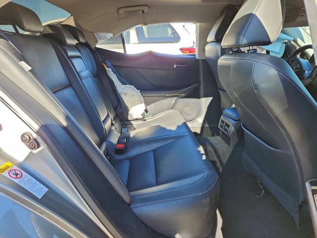 Lexus Is 200t Image 5