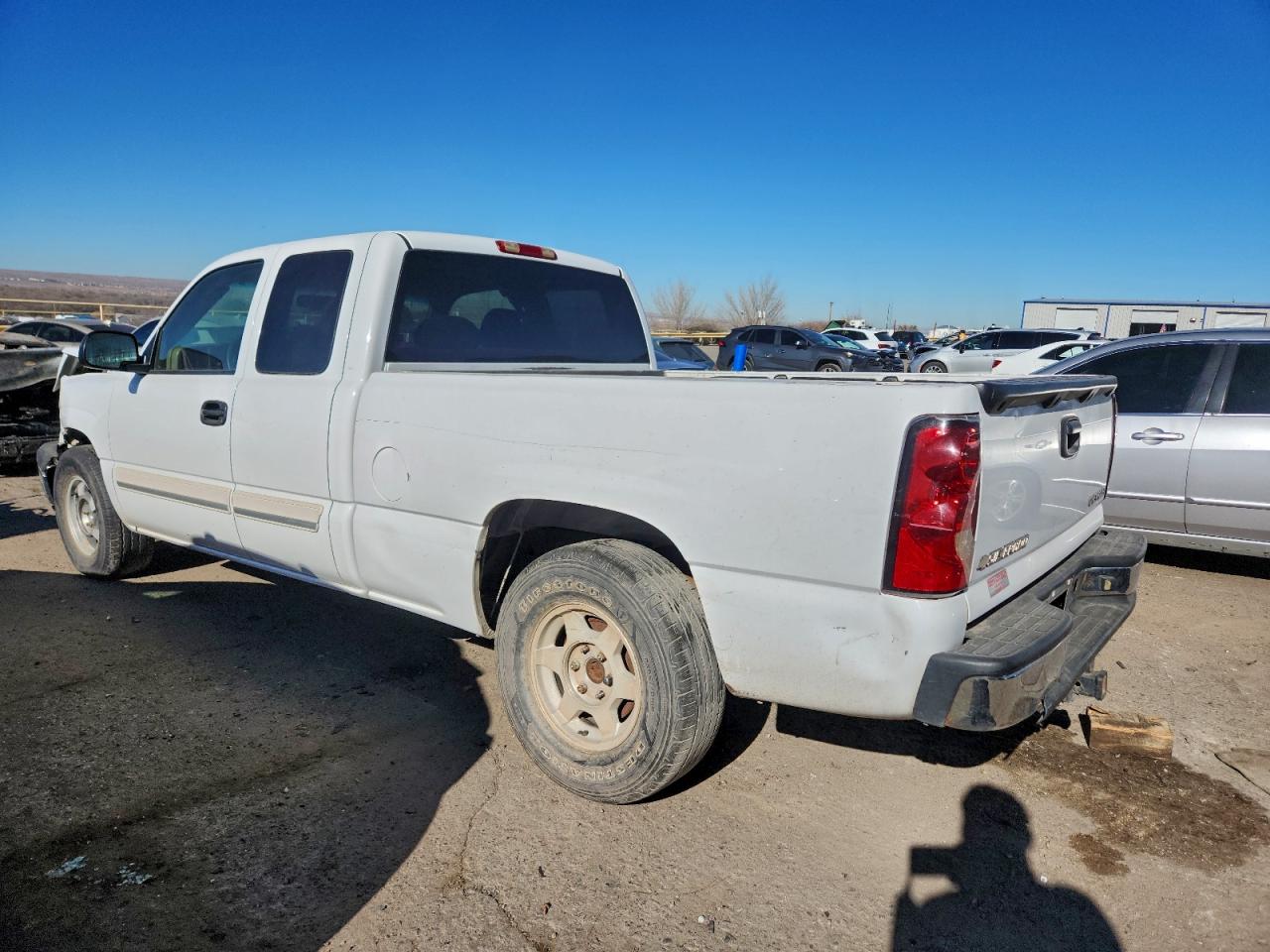 Chevrolet Silverado C1500 Image 11