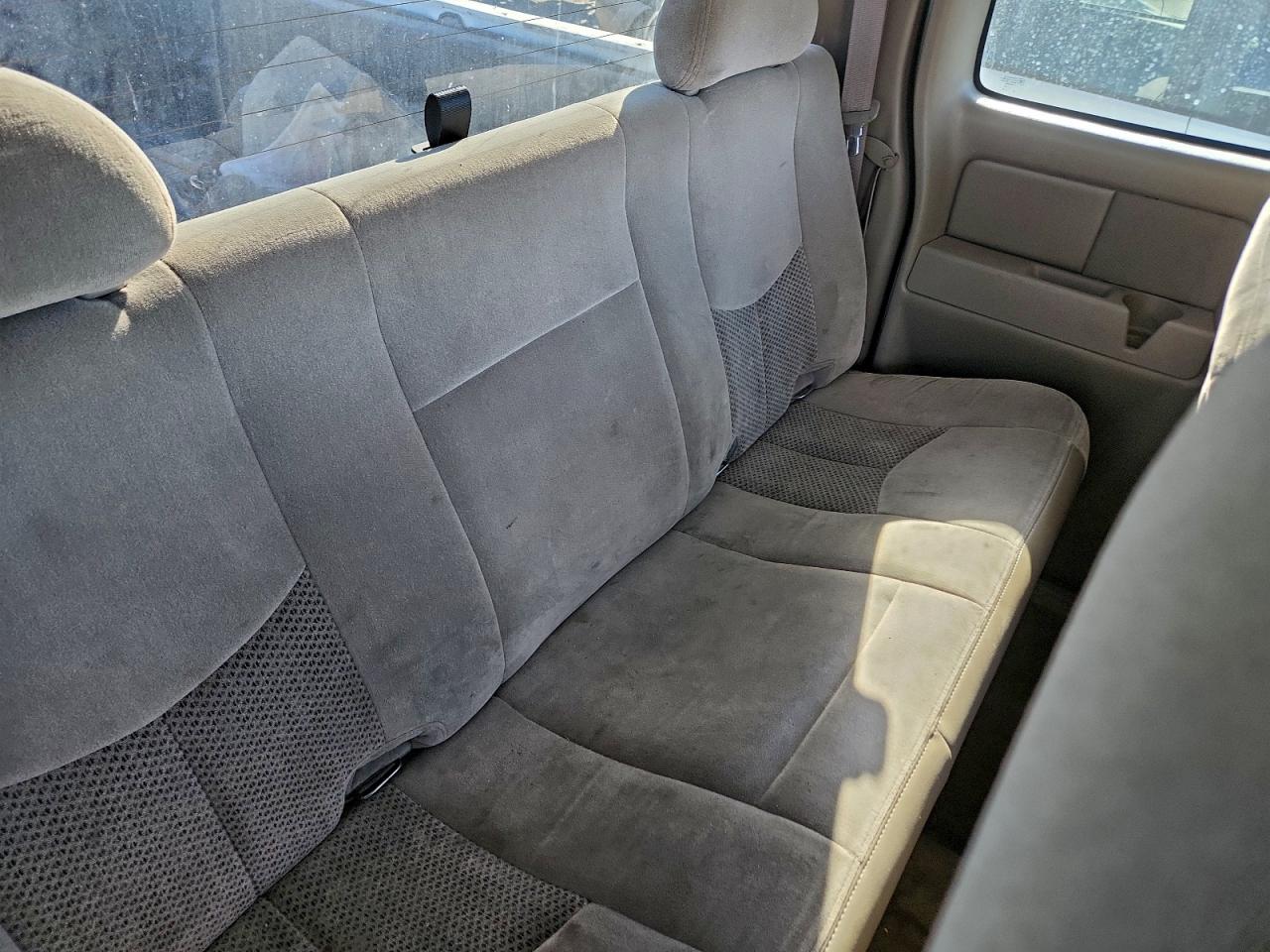 Chevrolet Silverado C1500 Image 7