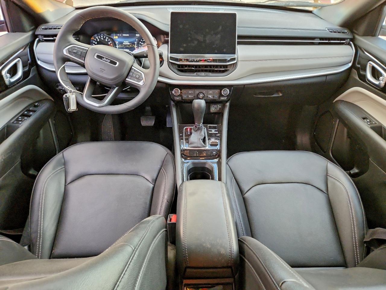 Jeep Compass Limited Image 8