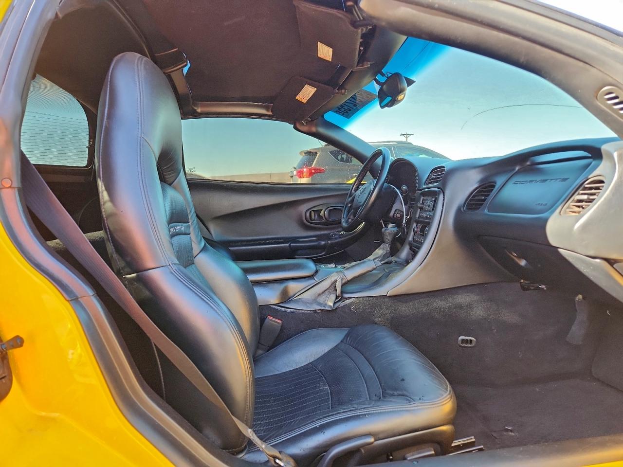 Chevrolet Corvette Image 9