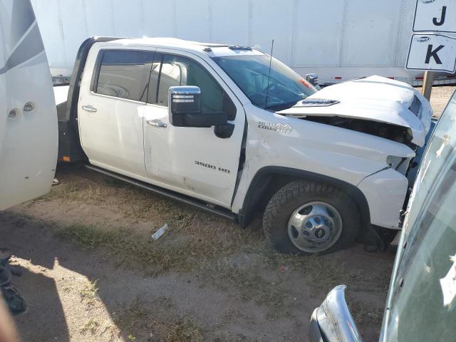 Chevrolet Silverado K3500 High Country Image 5