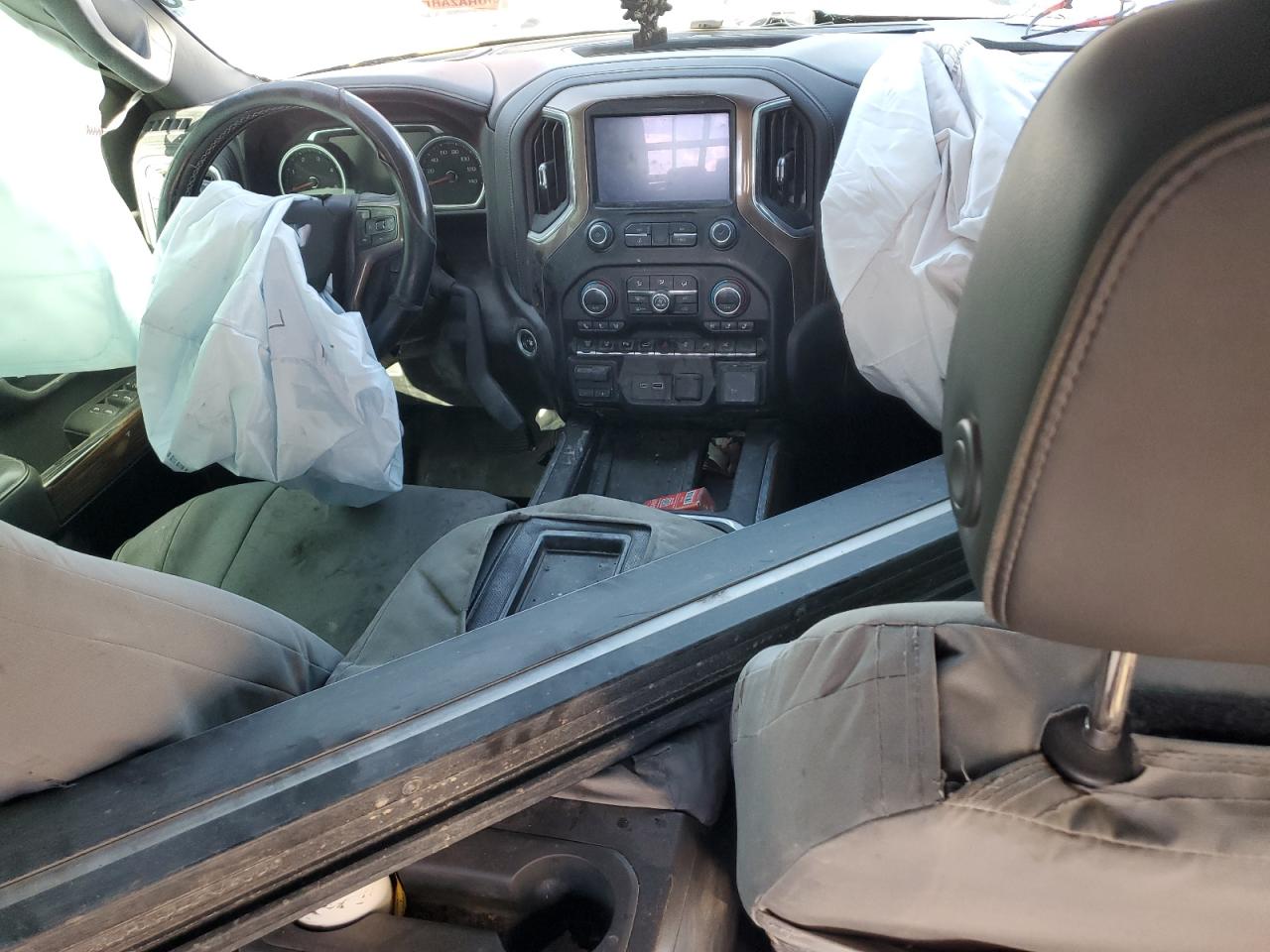 Chevrolet Silverado K3500 High Country Image 7