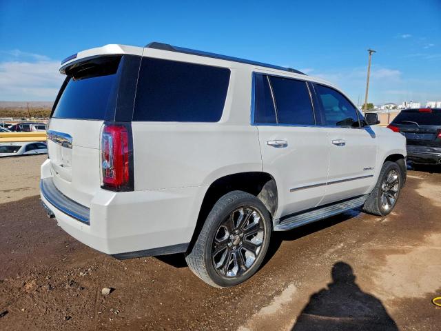 GMC Yukon Denali Image 4