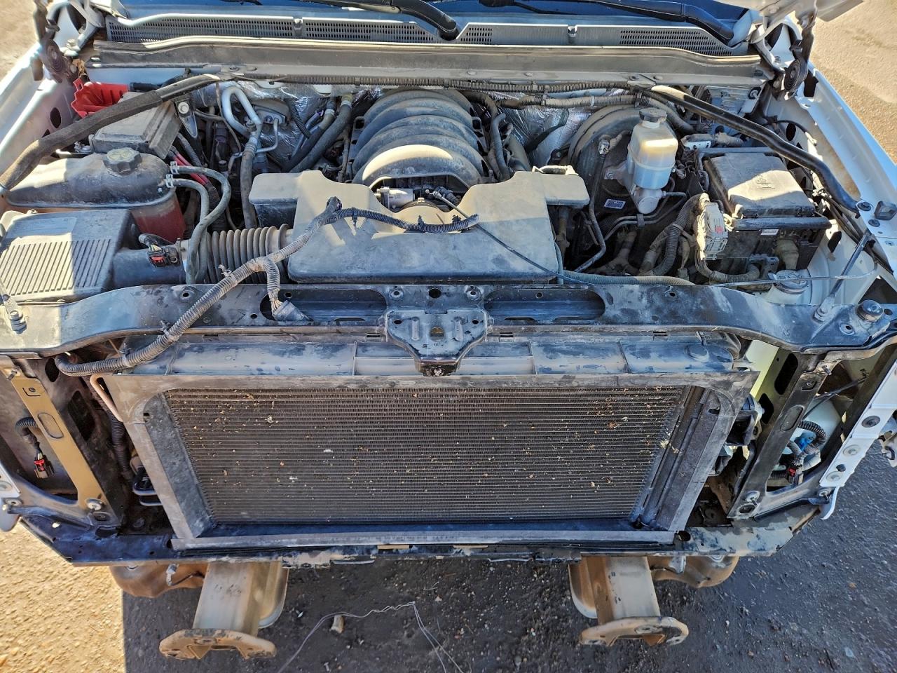 GMC Yukon Denali Image 14