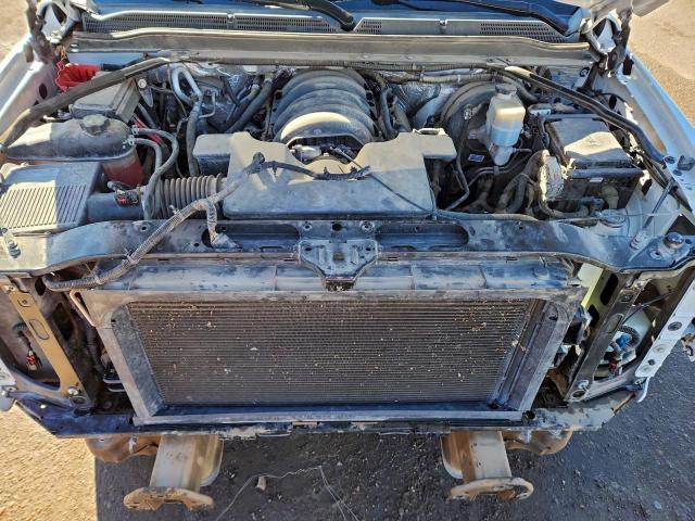 GMC Yukon Denali Image 14