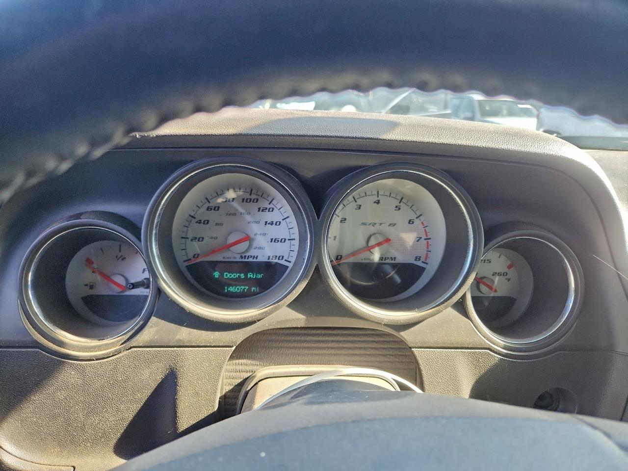 Dodge Challenger Srt-8 Image 8