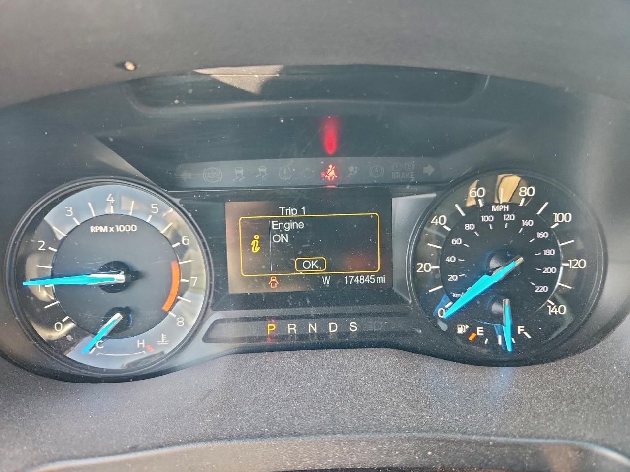 Ford Explorer Image 9