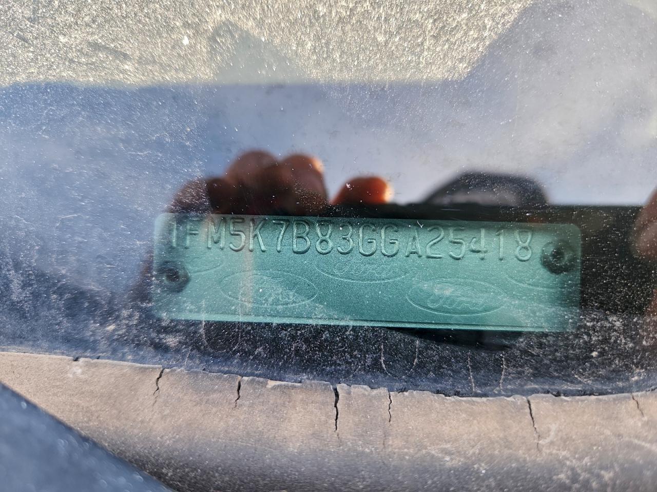 Ford Explorer Image 3