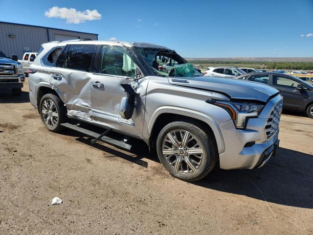 Toyota Sequoia Sr5 Image 2