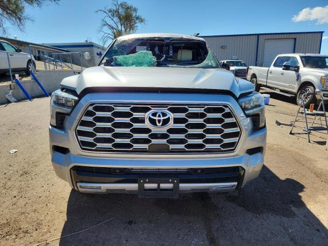 Toyota Sequoia Sr5 Image 3