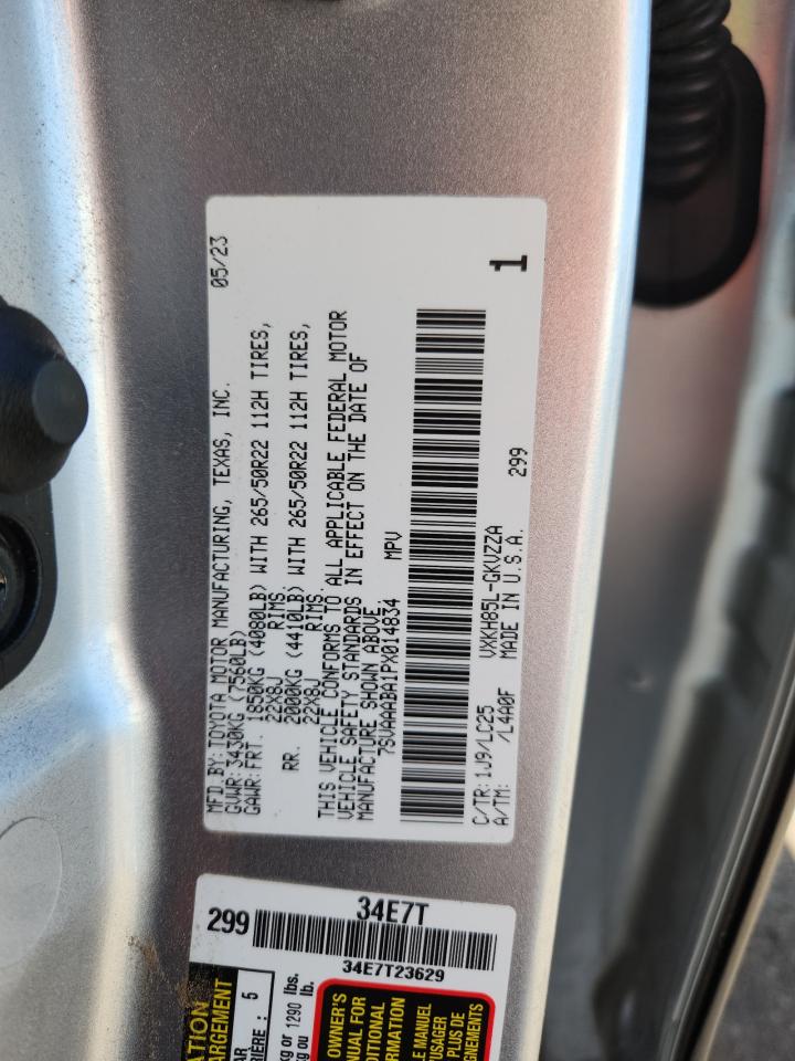 Toyota Sequoia Sr5 Image 6