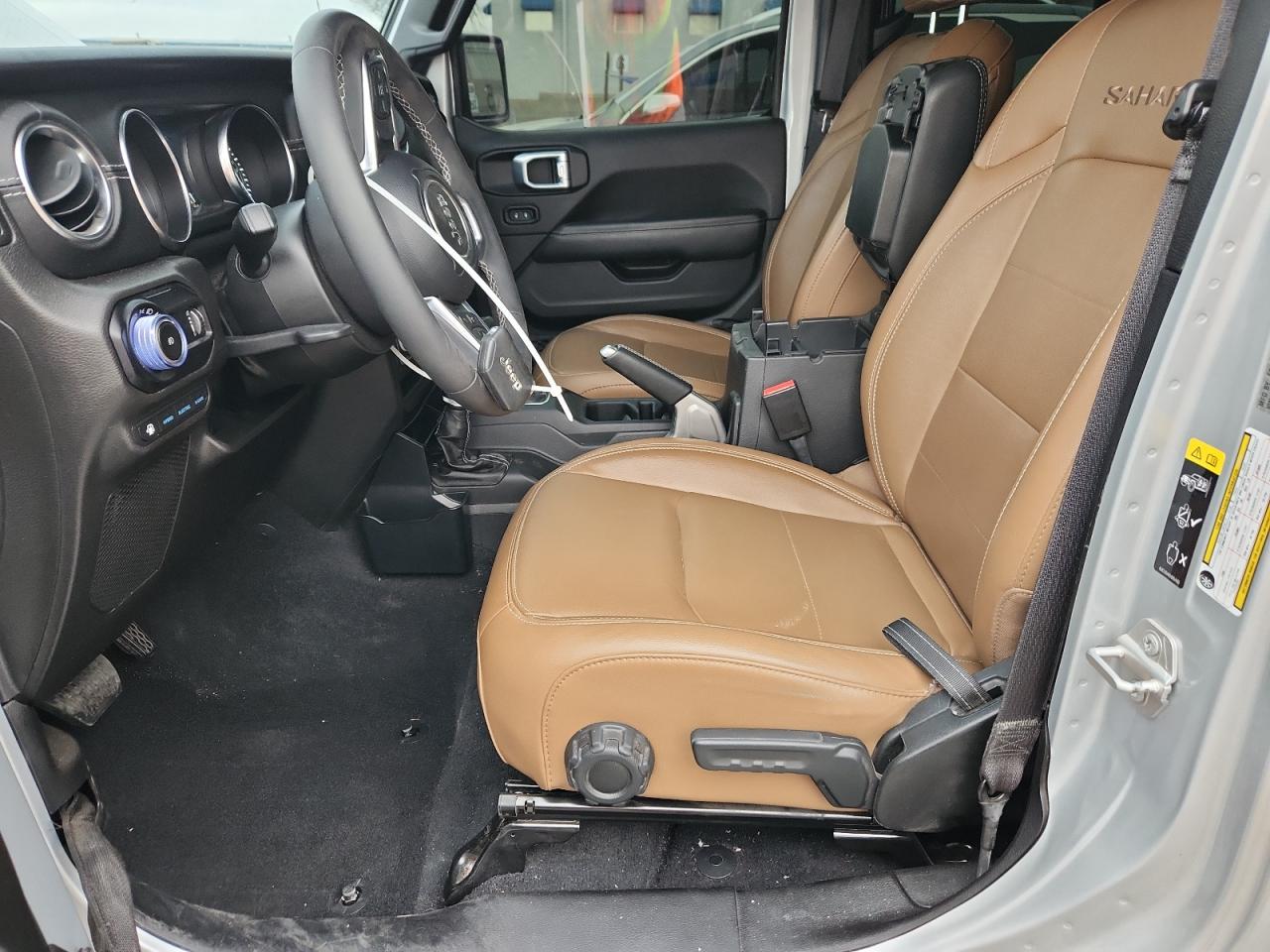 Jeep Wrangler Sahara 4xe Image 4