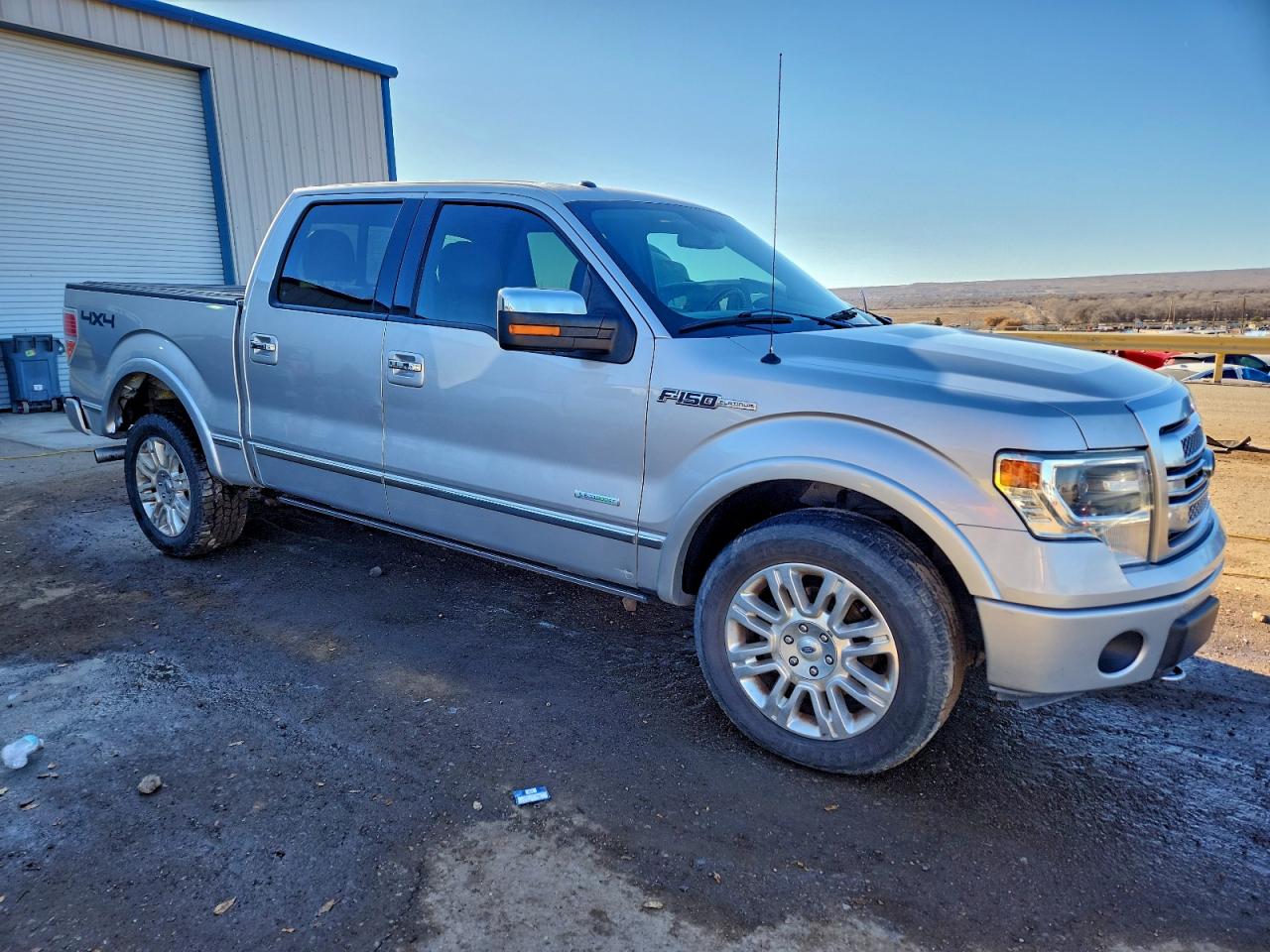 Ford F-150 Supercrew Image 8