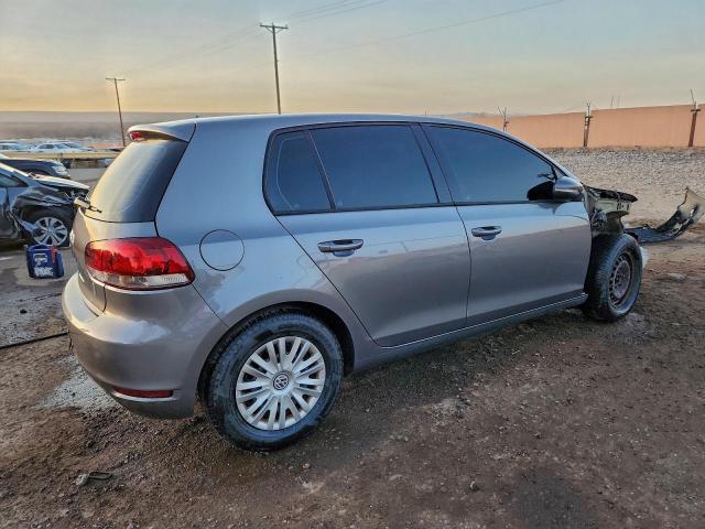 Volkswagen Golf Image 10