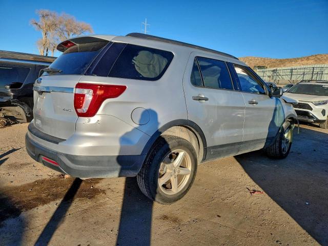 Ford Explorer Image 2