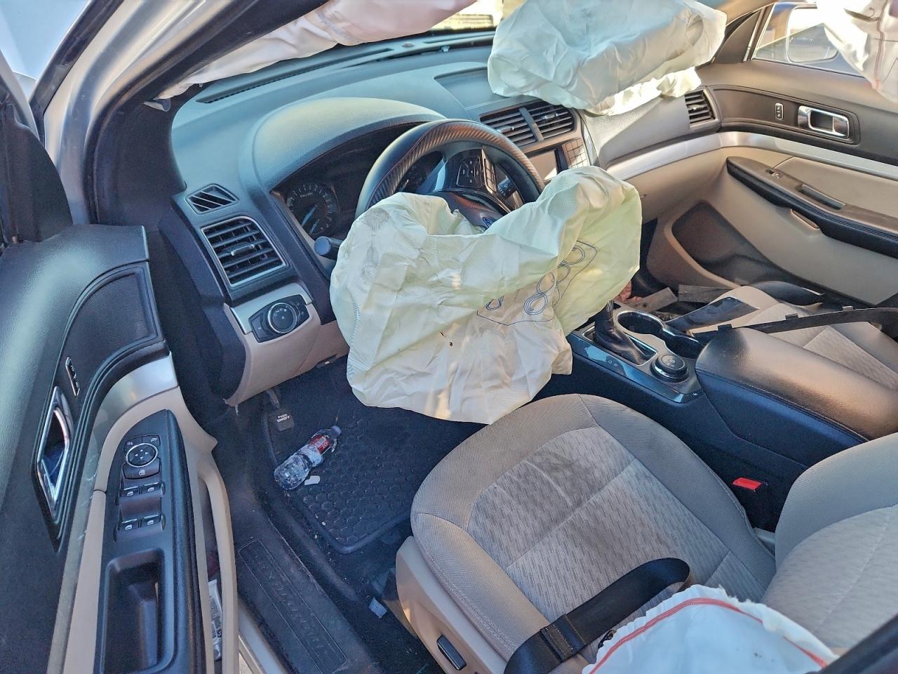 Ford Explorer Image 5