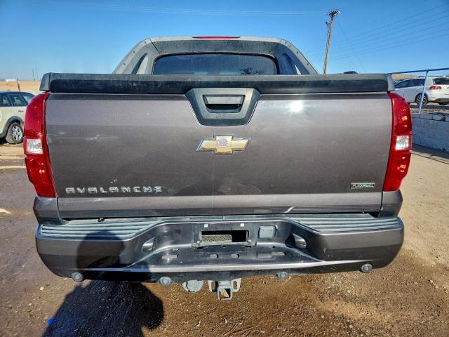 Chevrolet Avalanche Lt Image 10