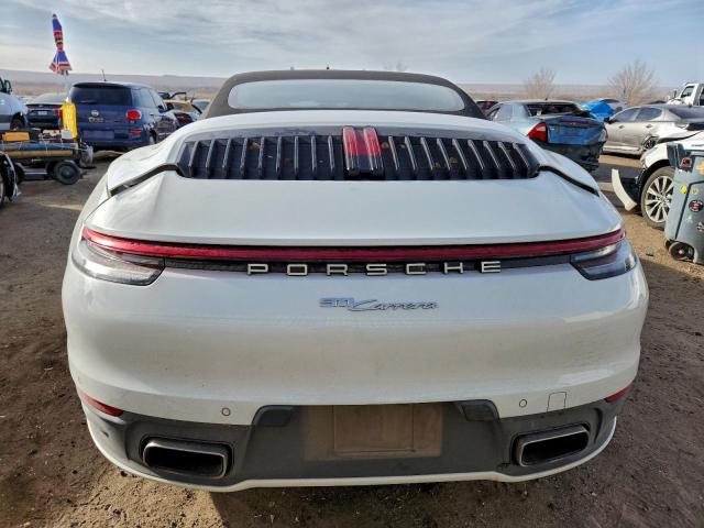 Porsche 911 Carrera Image 8