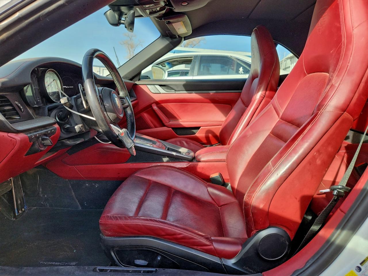 Porsche 911 Carrera Image 2