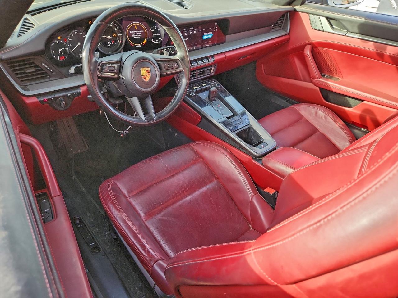 Porsche 911 Carrera Image 9