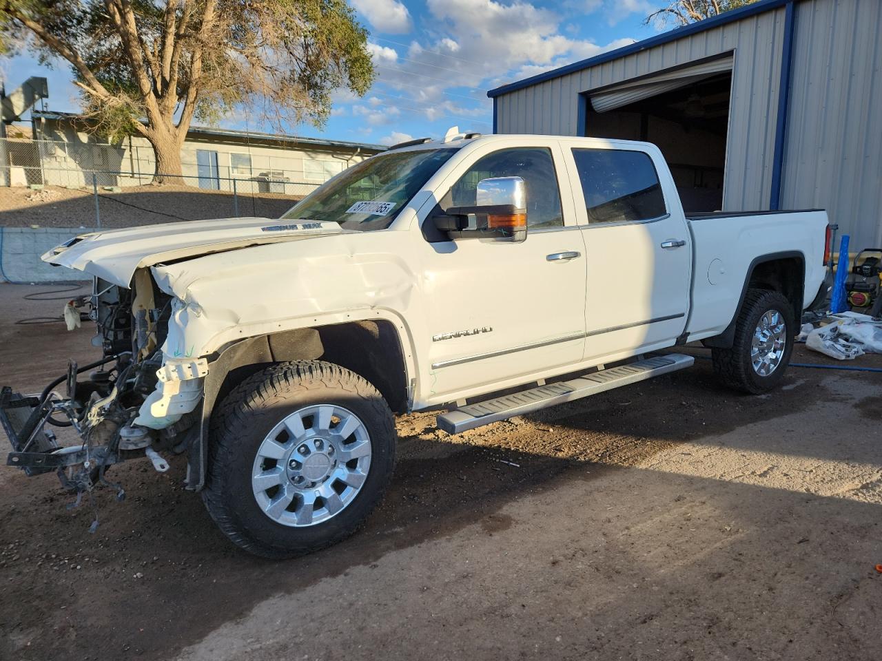 GMC Sierra K2500 Denali Image 1