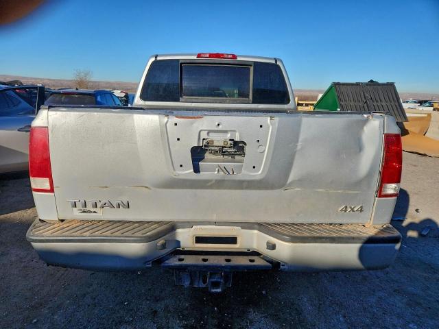 Nissan Titan S Image 8