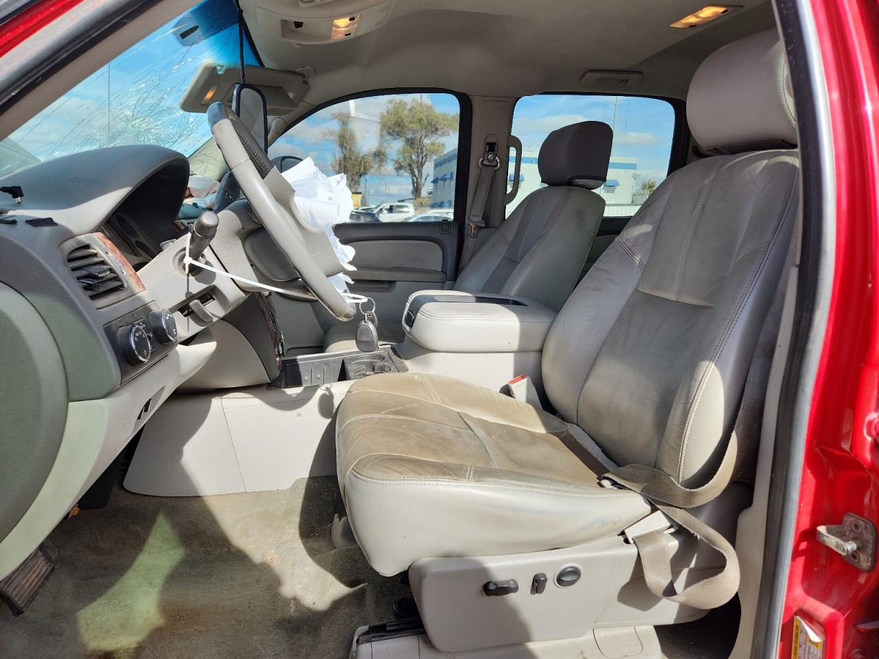 Chevrolet Silverado K2500 Heavy Duty Ltz Image 4